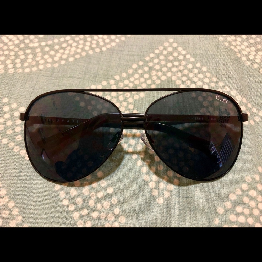 Quay Vivienne Sunglasses